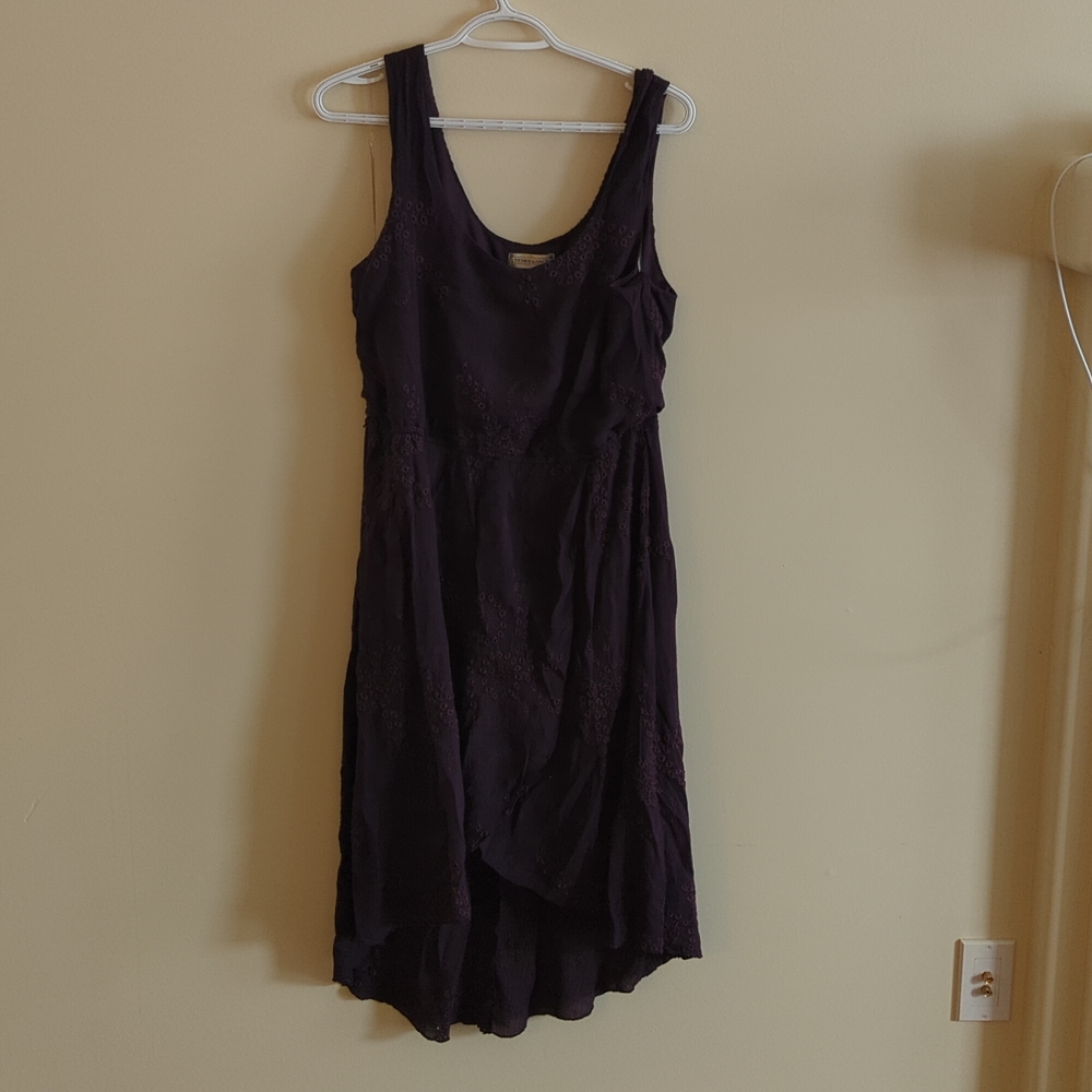 Dress - Picture 1 of 2